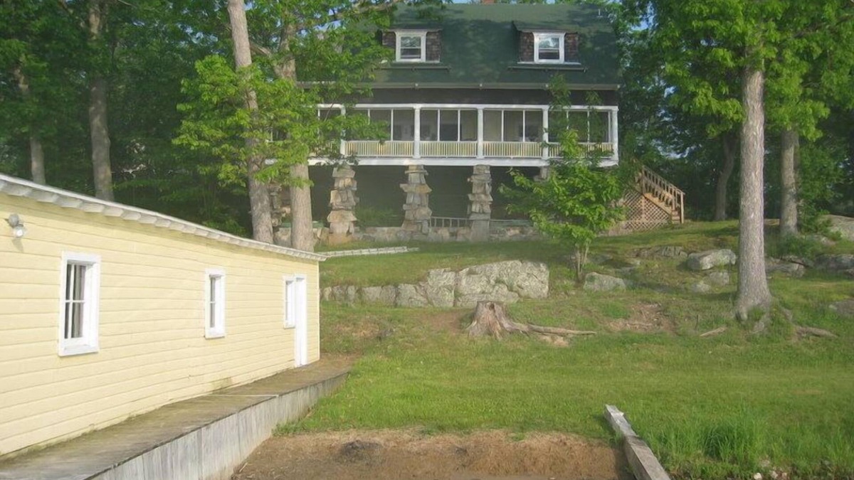 Wellesley Island House | Gorgeous 6 BR House on the Water