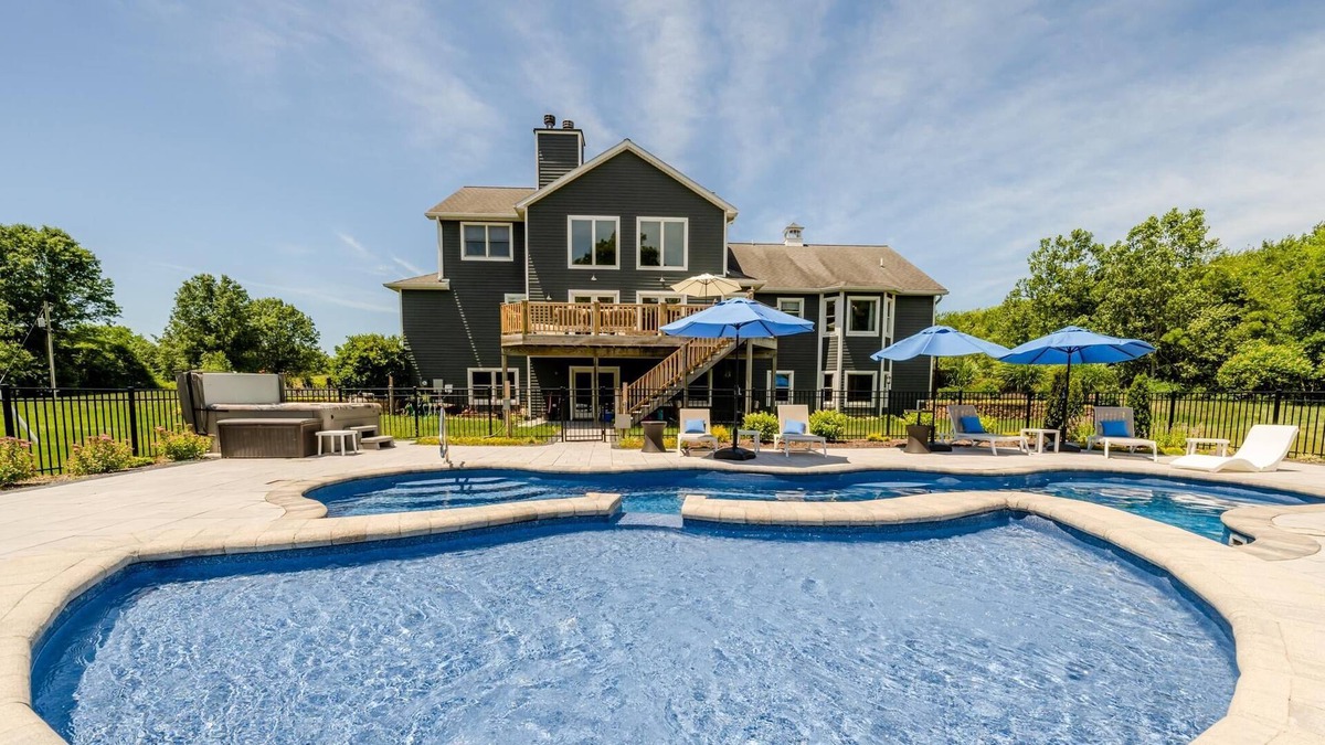 Baroda House | Gorgeous 6BR/4BA private home in Wine Country