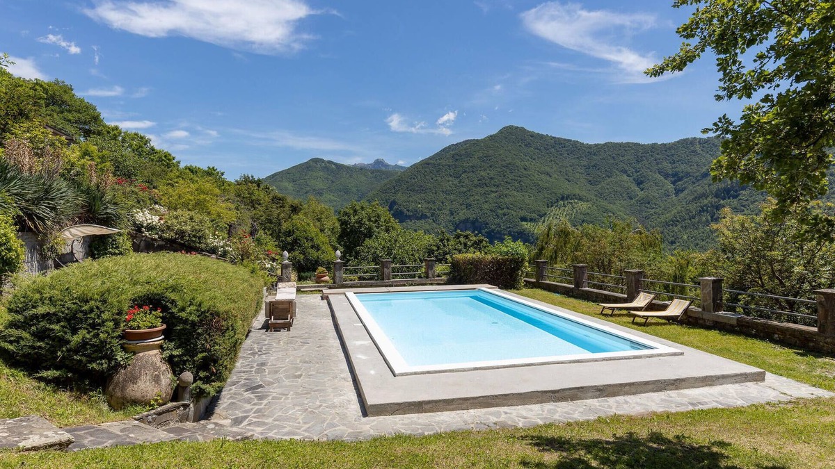 Comano Apartment | Gorgeous apartment in Comano -MS-