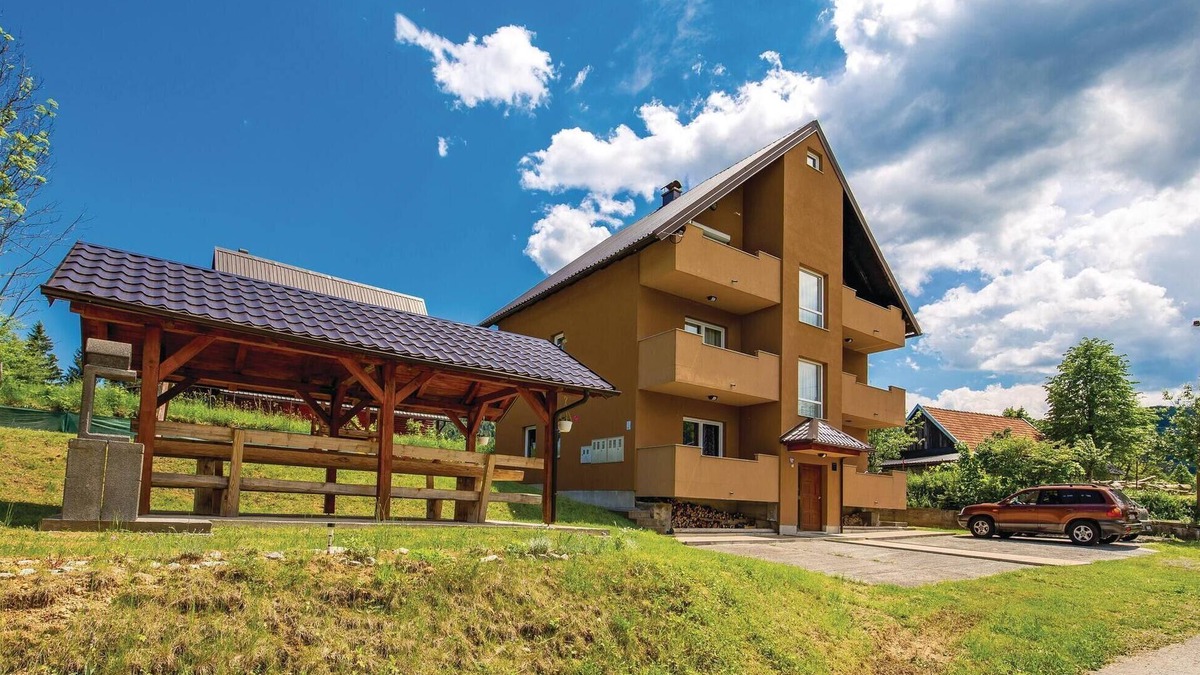 Jasenak Apartment | Gorgeous apartment in Ogulin with WiFi