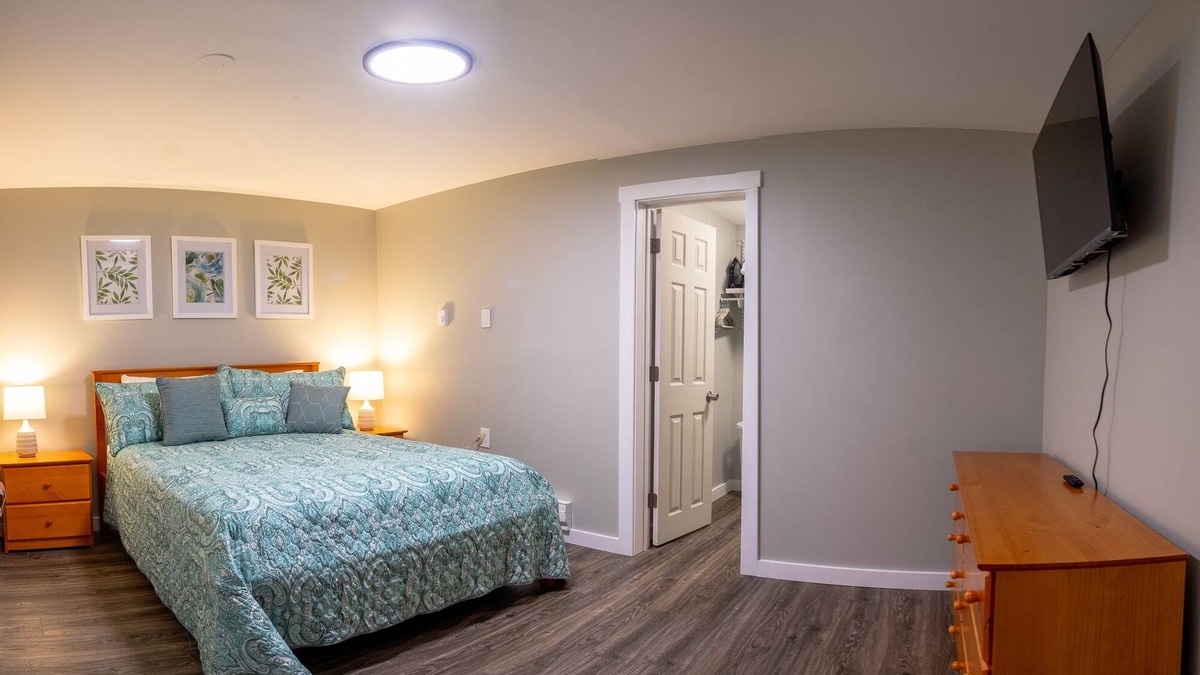 Ellsworth Apartment | Gorgeous Apt Open Green Space on Front to Relax and Sunbath