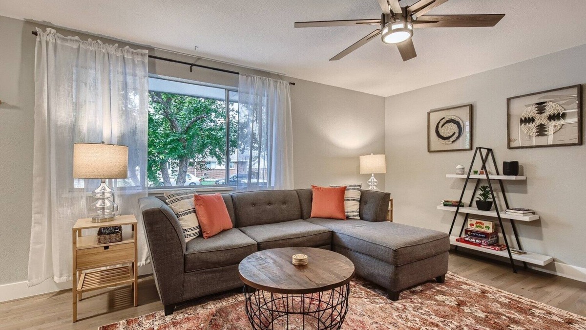 Lamar Heights Area House | Gorgeous Arvada home-Fenced yard-Pet Friendly-Hot Tub