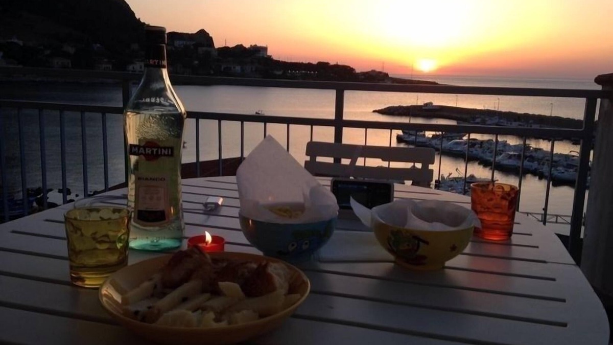 Sferracavallo Apartment | Gorgeous Attic Room by the Sea. Breathtaking view