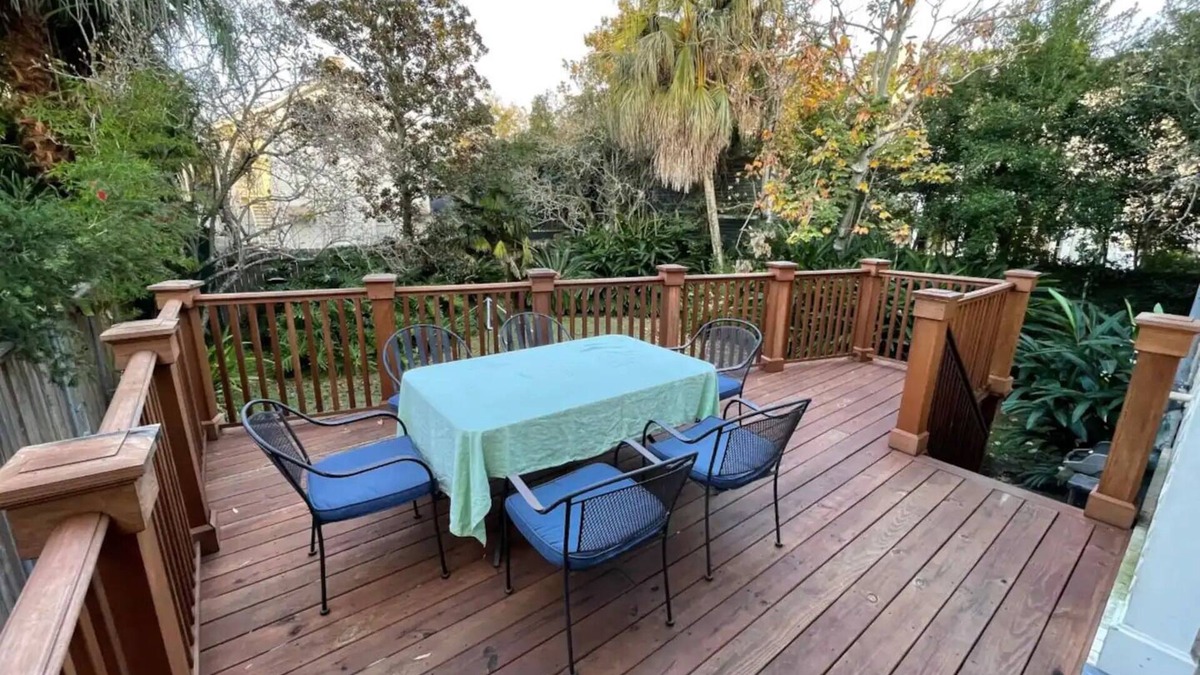Audubon House | Gorgeous Audubon Park Home Ideal for Mardi Gras!