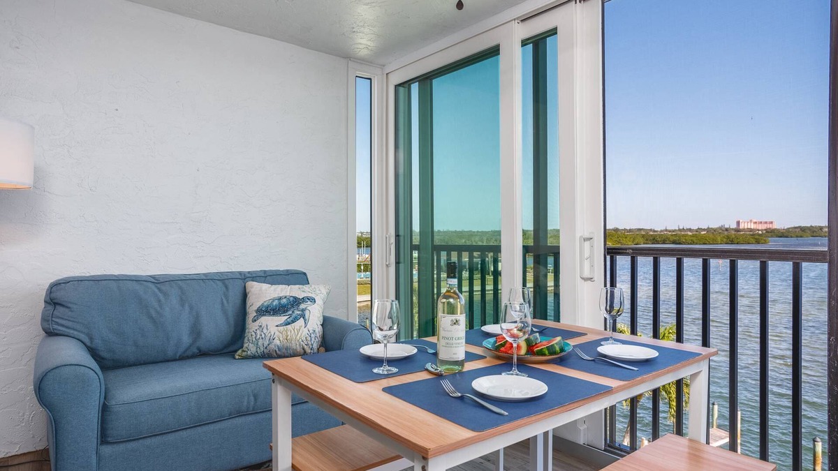 Siesta Key Condo | Gorgeous Bay View, WiFi/Cable, Walk to Beach, 2 Heated Pools, Tennis/Pickleball | Updated Baths!