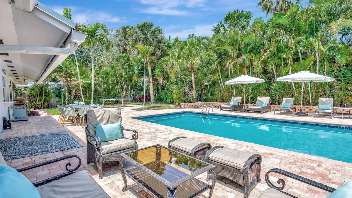 North Palm Beach House | Gorgeous Beach House Open Floor Plan, Heated Extra Large Pool & Office