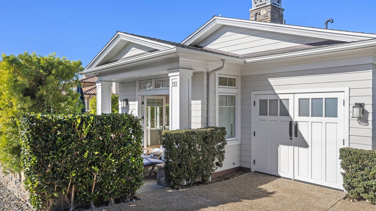 Del Mar Cottage | Gorgeous Beach Cottage, Minutes Walk To Beautiful Del Mar Beaches Or Restaurants