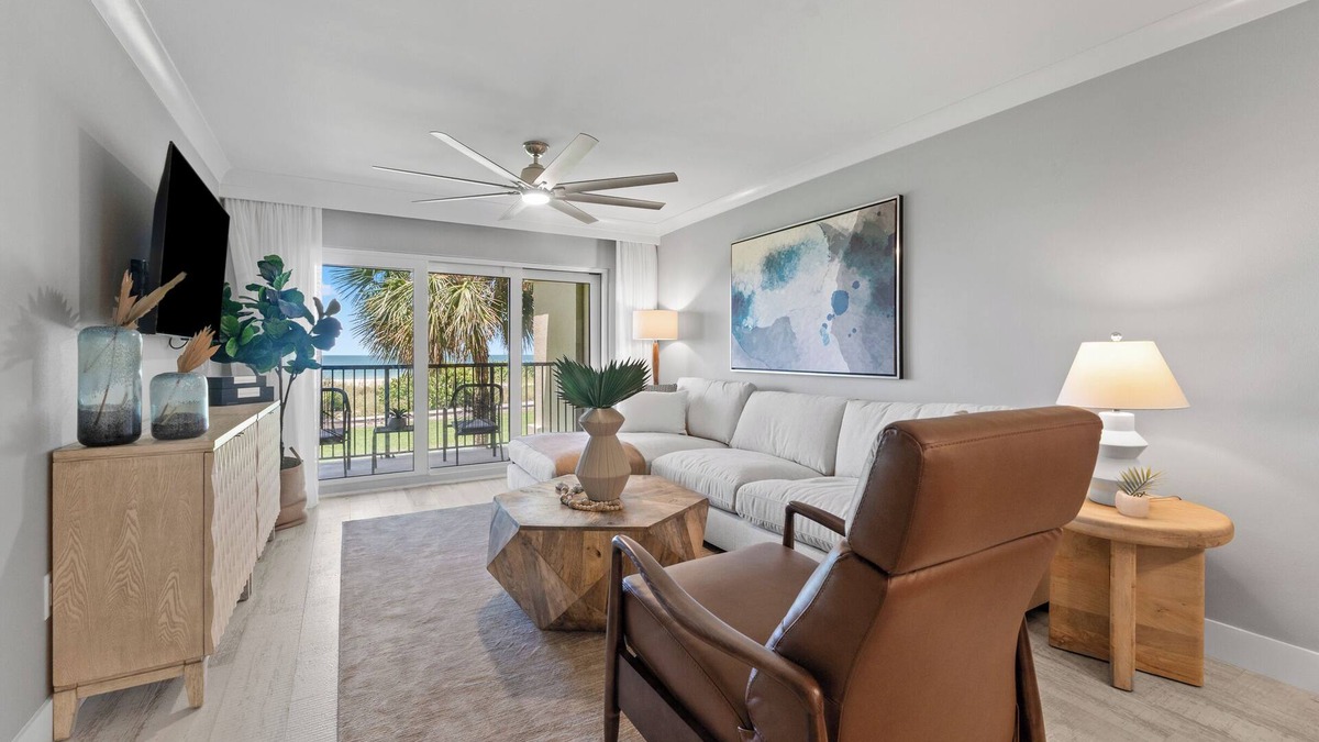 Sunset Beach Condo | Gorgeous Beachfront Condo: Experience Luxury w/Stunning Gulf Views @ Lands End