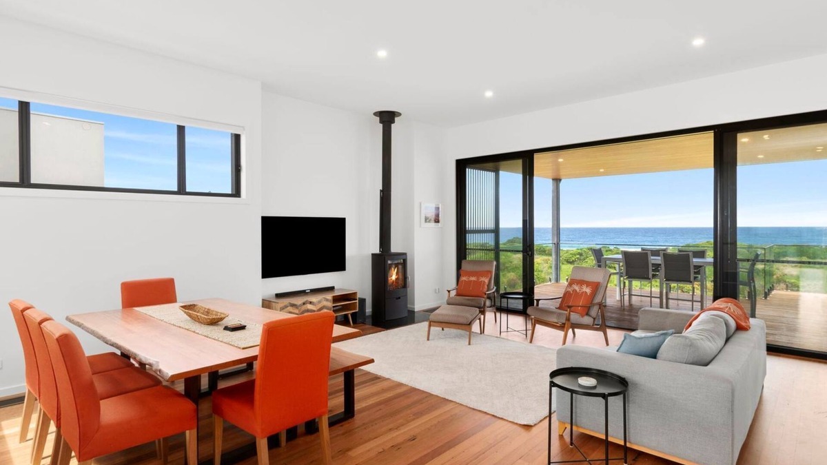 Tomakin House | Gorgeous Beachfront house in Tomakin