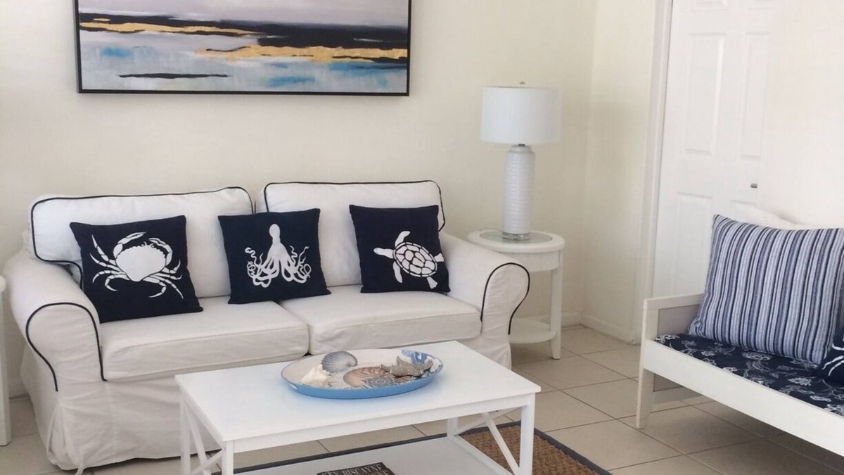 Key Biscayne Condo | Gorgeous Beachy Chic Condo in Key Biscayne, FL