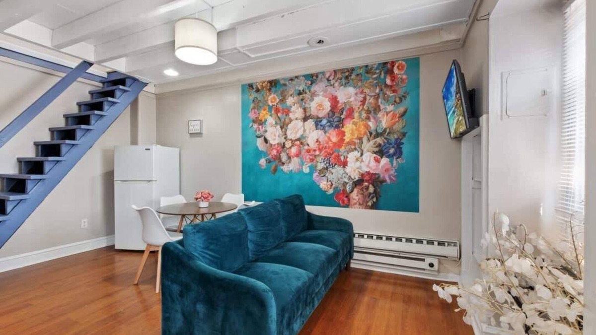 Washington Square West Apartment | Gorgeous Bi-Level 1BR Apartment in Center City