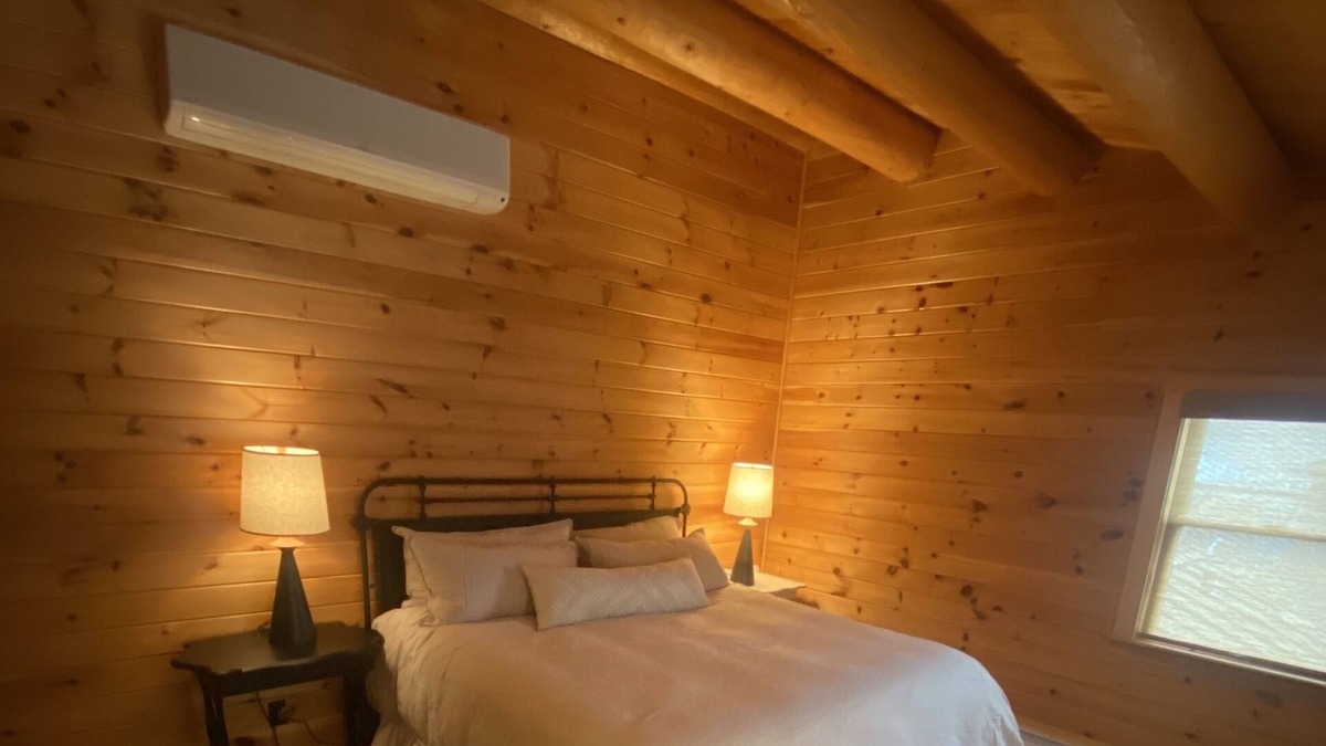 Bomoseen House | Gorgeous Bomoseen Lodge house with 200 feet of waterfront.