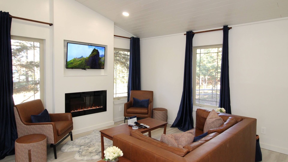 Angel Fire Cabin | Gorgeous cabin in the woods, king bed, fire pit, A/C