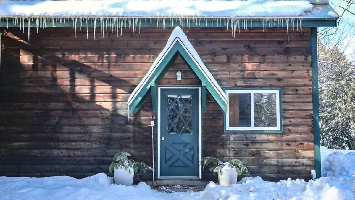 West Bridgton Cabin | Gorgeous Cabin minutes to Moose Pond & Lake Kezar!