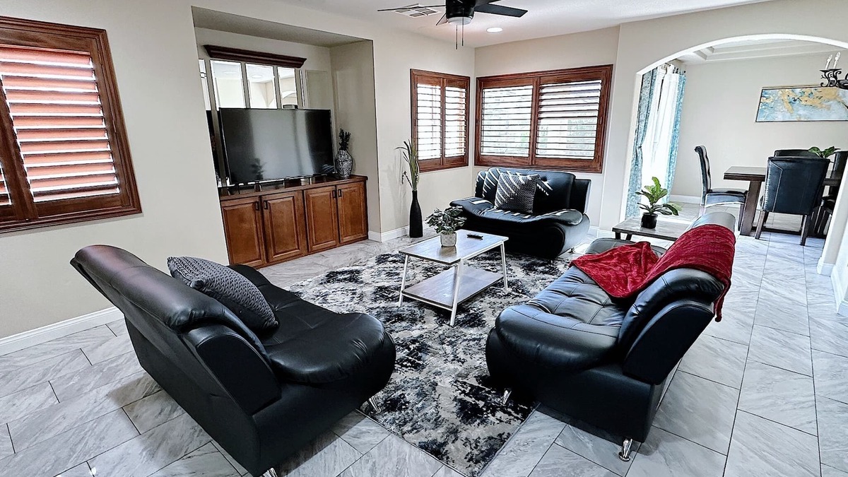 Enterprise House | Gorgeous & Central 4Bed/3.5Bath Home 5 Mins from The Vegas Strip