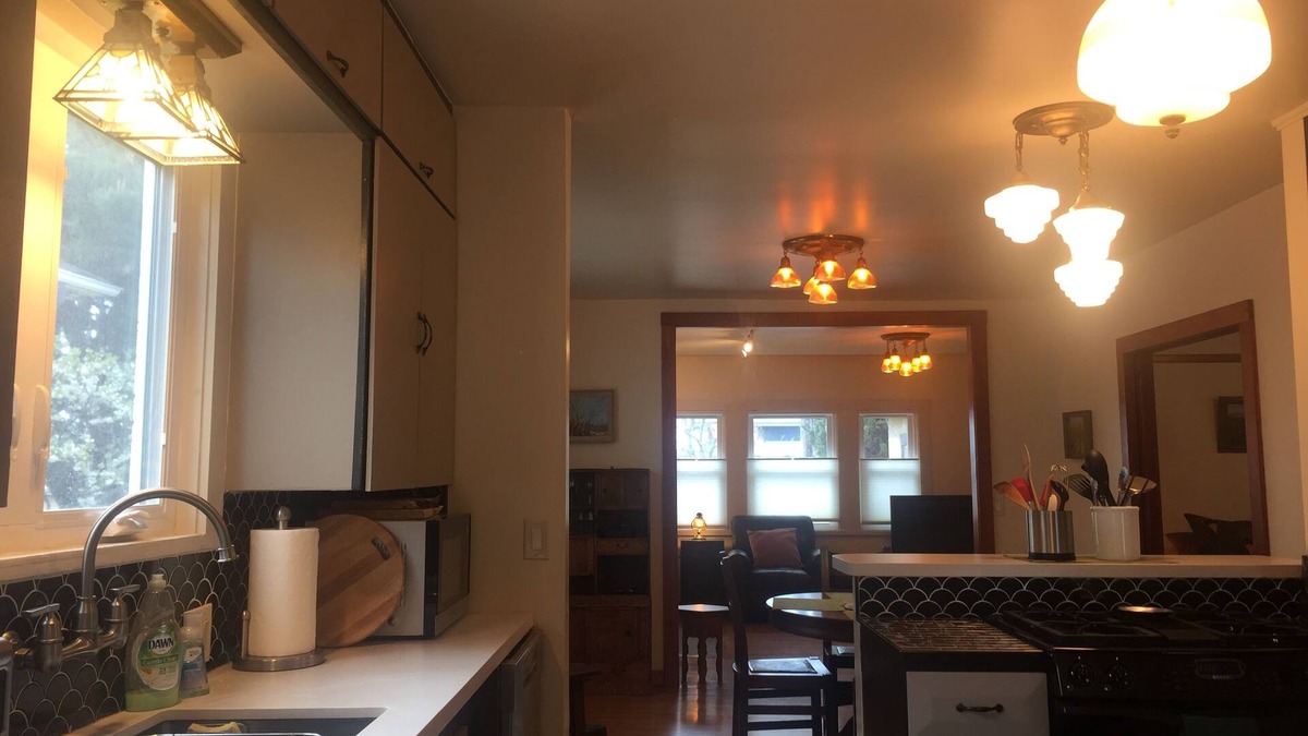 Piedmont Avenue House | Gorgeous cheerful 2br/2ba in great part of North Oakland