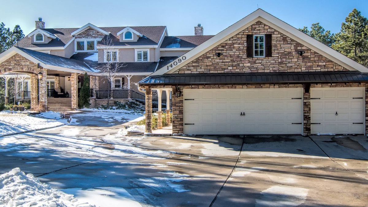 Colorado Springs House | Gorgeous Colorado Farmhouse Getaway in Forest, yet 10 min from town: NO EVENTS