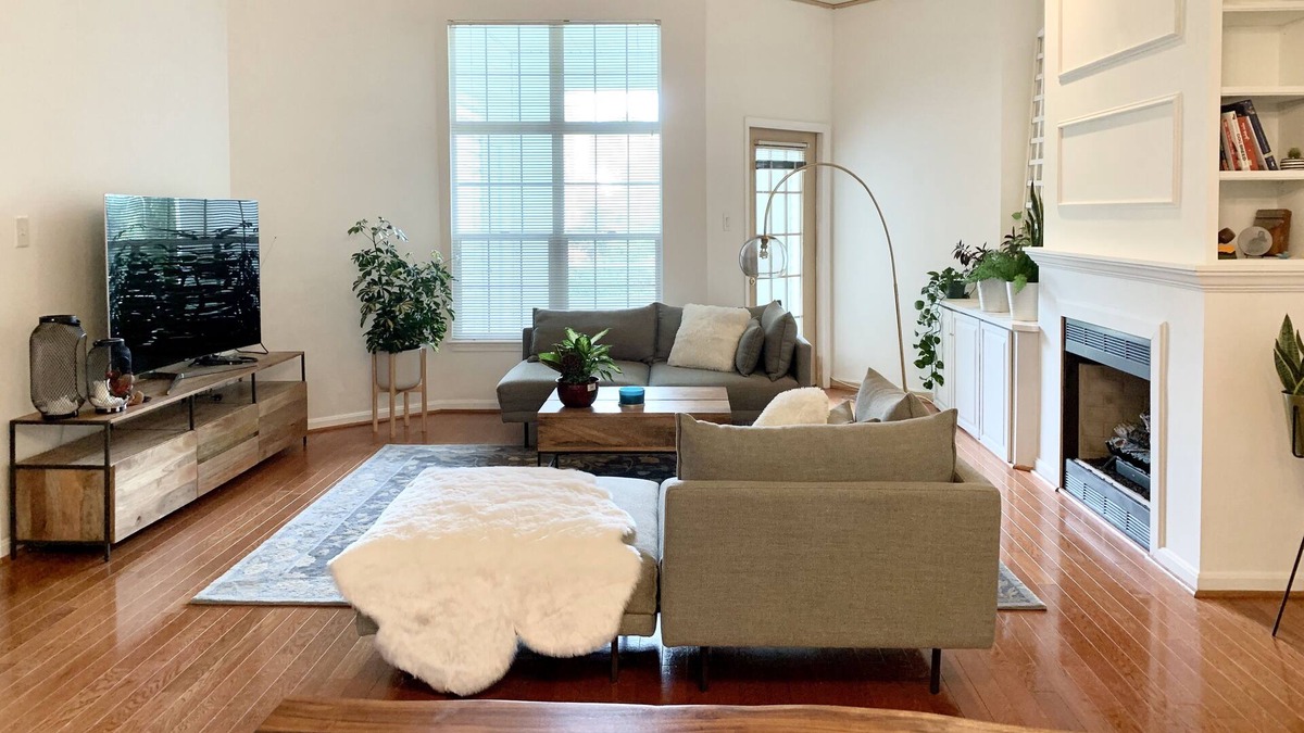 Town Center Condo | Gorgeous condo in desirable Columbia Town Center
