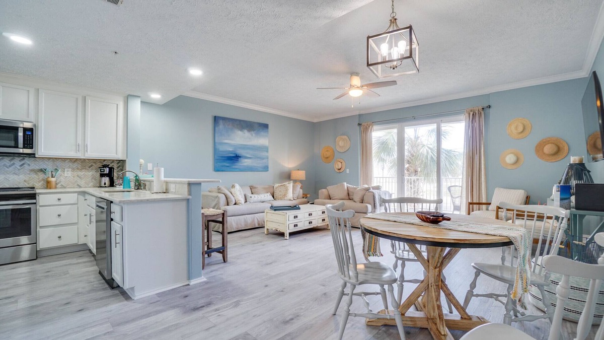 Port St. Joe Condo | Gorgeous condo with gulf views, pool & hot tub in Mexico Beach. Sleeps 6.