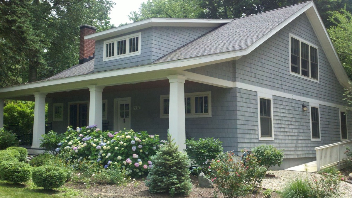Lakeside Cottage | Gorgeous Cottage on private ravine just steps from Lake Michigan