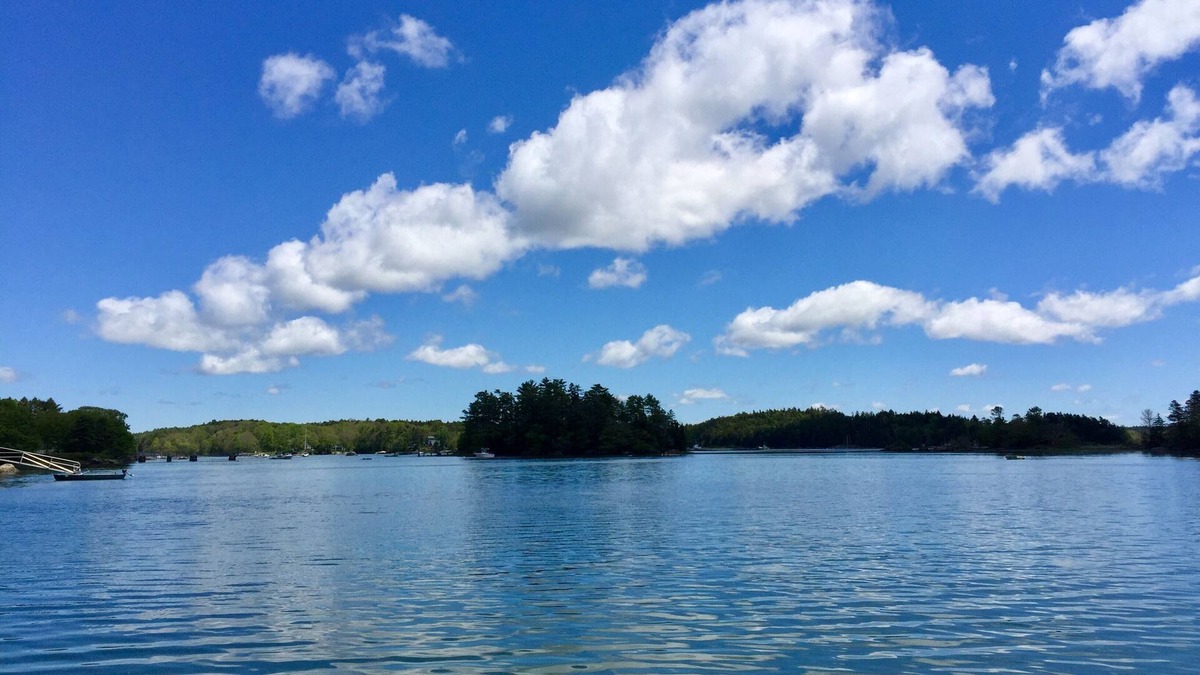 Harpswell Cottage | Gorgeous cottage with all the comforts of home situated on 3.5 acres of Card Cove
