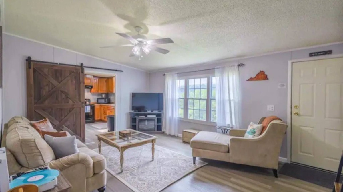 Marion House | Gorgeous Country Views in Southwest Virginia—Dog-Friendly