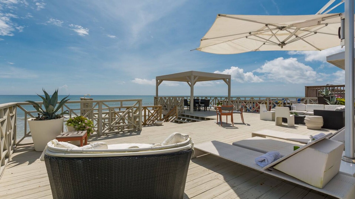 Bethune Beach House | Gorgeous direct oceanfront, endless summer cottage. 6877S