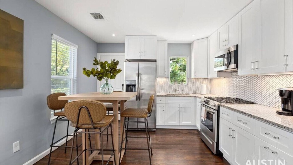 Foster Heights House | Gorgeous East Central Austin 2BD Close to Downtown