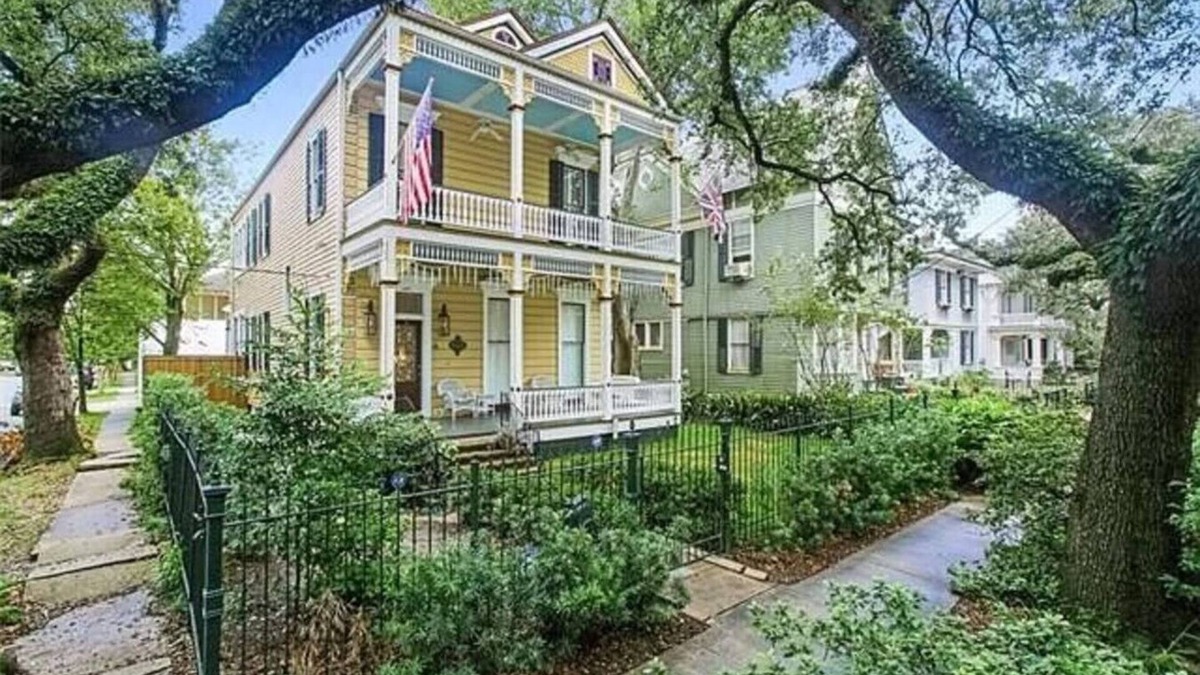 East Carrollton House | Gorgeous & Elegant Home In Uptown New Orleans!