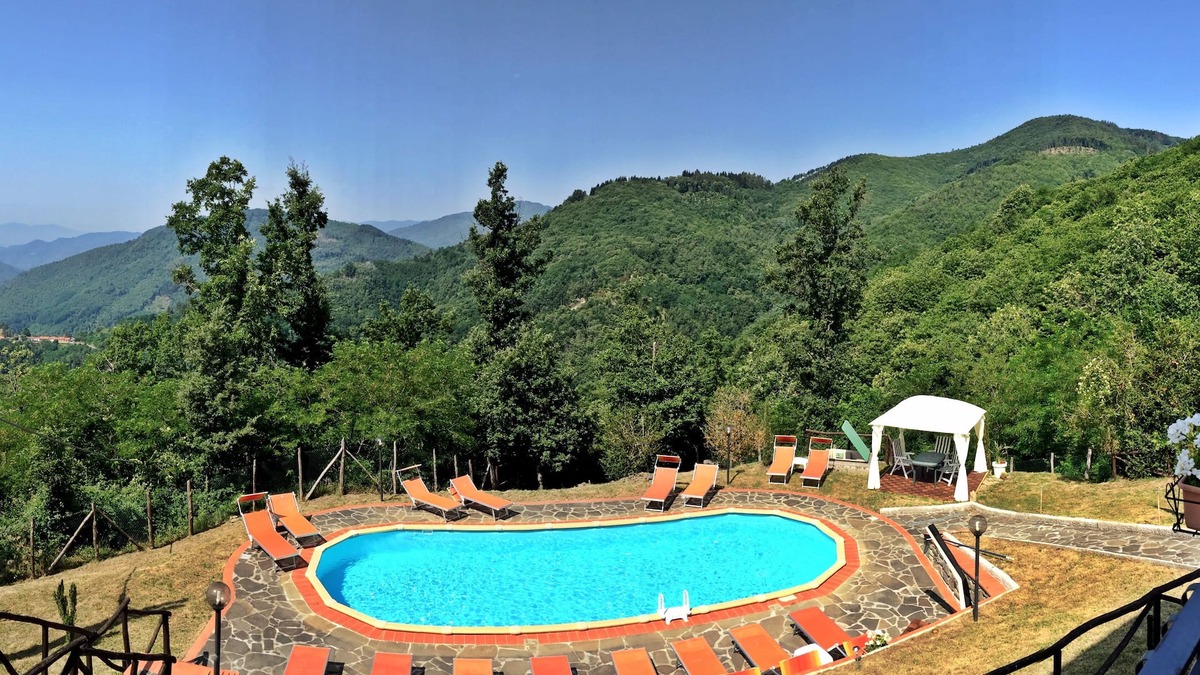 Pontito Apartment | Gorgeous Flat in Villa Eleonora, with Swimming Pool-PITEGLIO, PT, ITALY