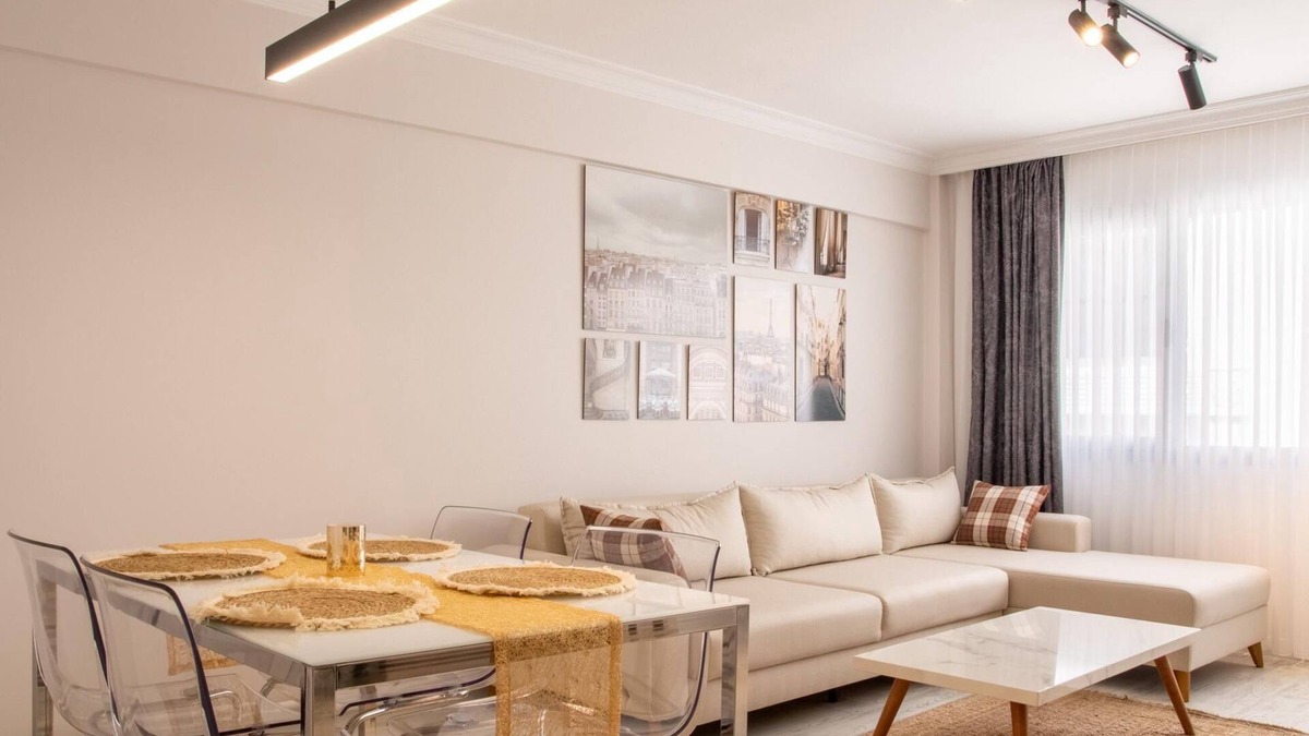 Alsancak Apartment | Gorgeous Flat with Balcony in Izmir Konak