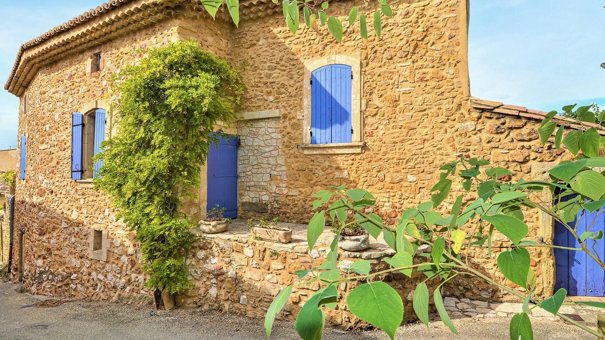 Saint-Victor-la-Coste House | Gorgeous home in Saint Victor la Coste