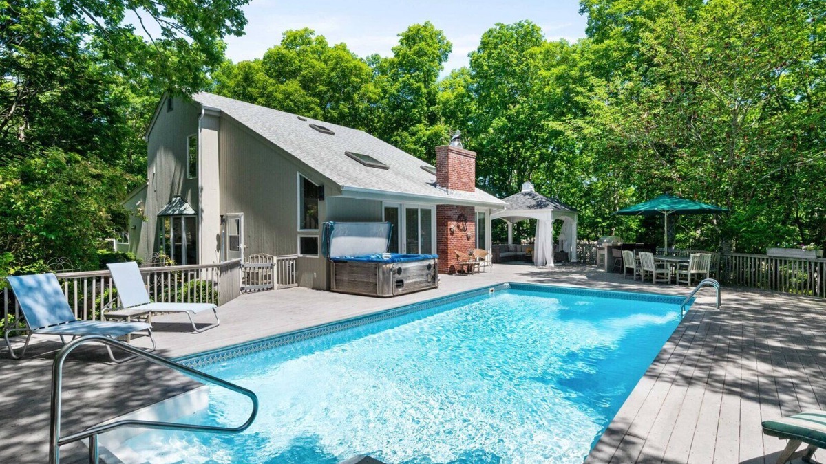 Amagansett North House | Gorgeous Garden Home with secluded and heated pool, quiet getaway