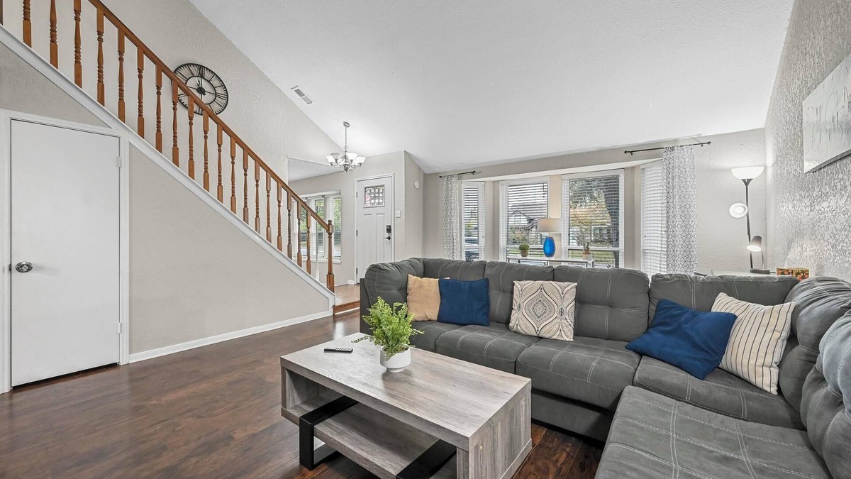 Garland House | Gorgeous Garland 3BR Getaway