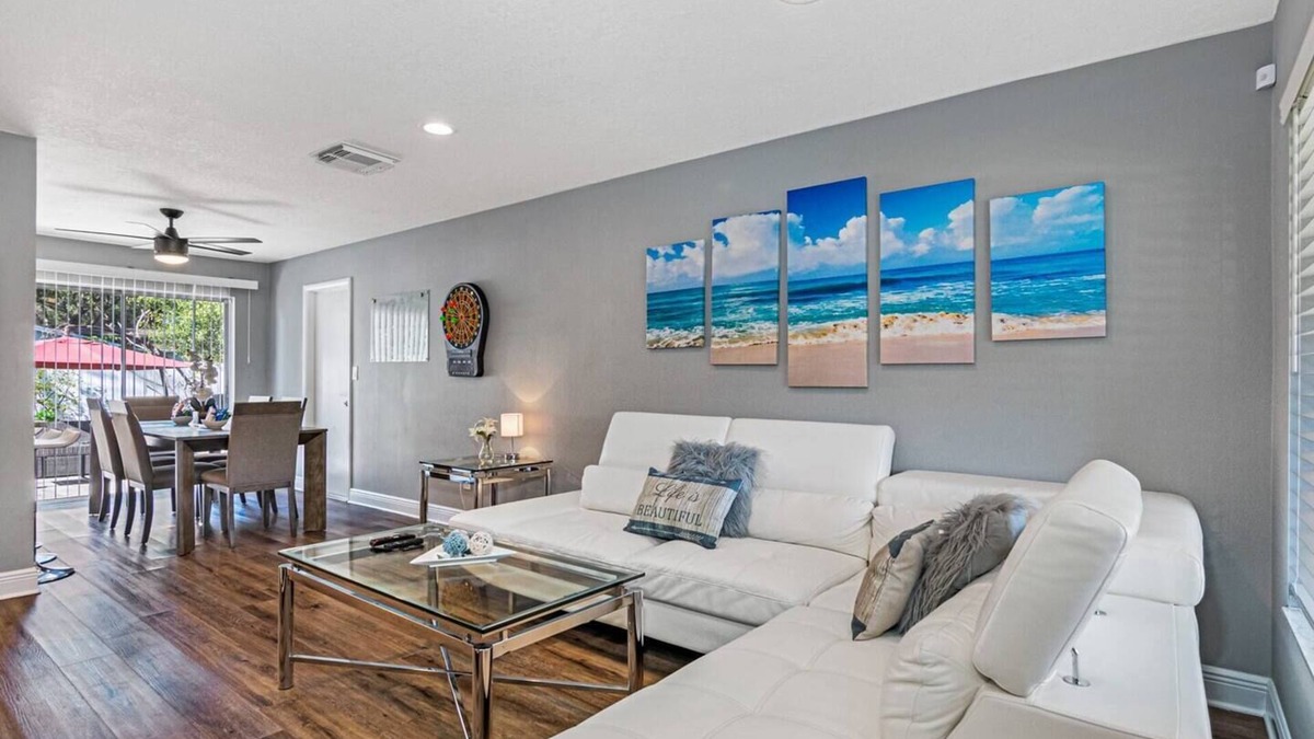 Pinellas Park House | Gorgeous Heated Pool House Near Gulf Beaches!
