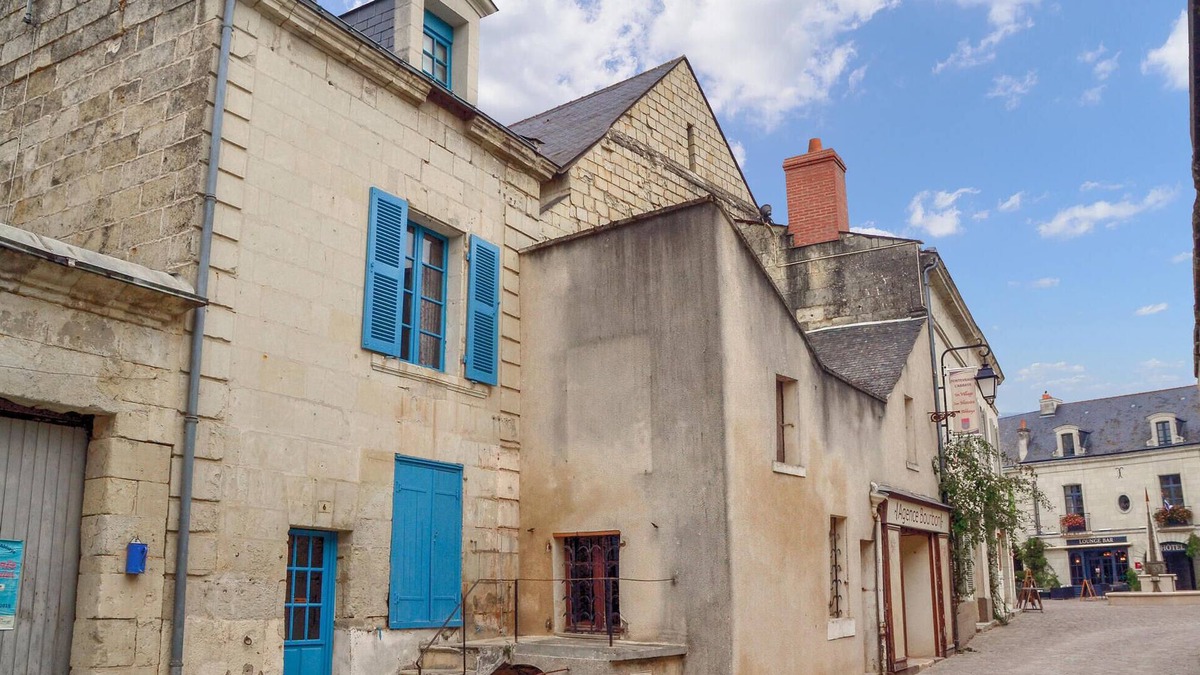 Fontevraud-l'Abbaye House | Gorgeous home in Fontevraud L'Abbaye