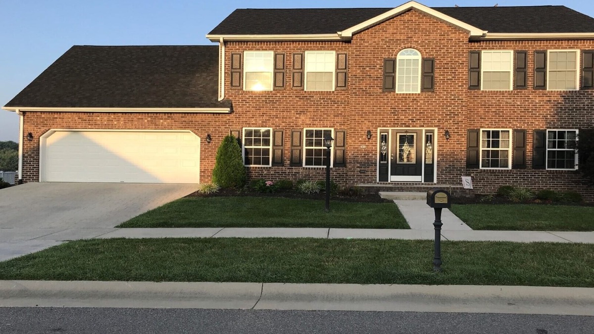 Christiansburg House | Gorgeous HOKIE HOME ~ Football, Graduation, VCOM and C'Burg Aquatics