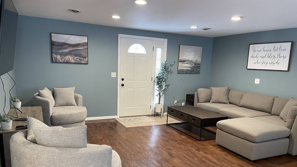 Saint Marys  Allen County House | Gorgeous Home 5 Minutes from Lutheran Hospital!