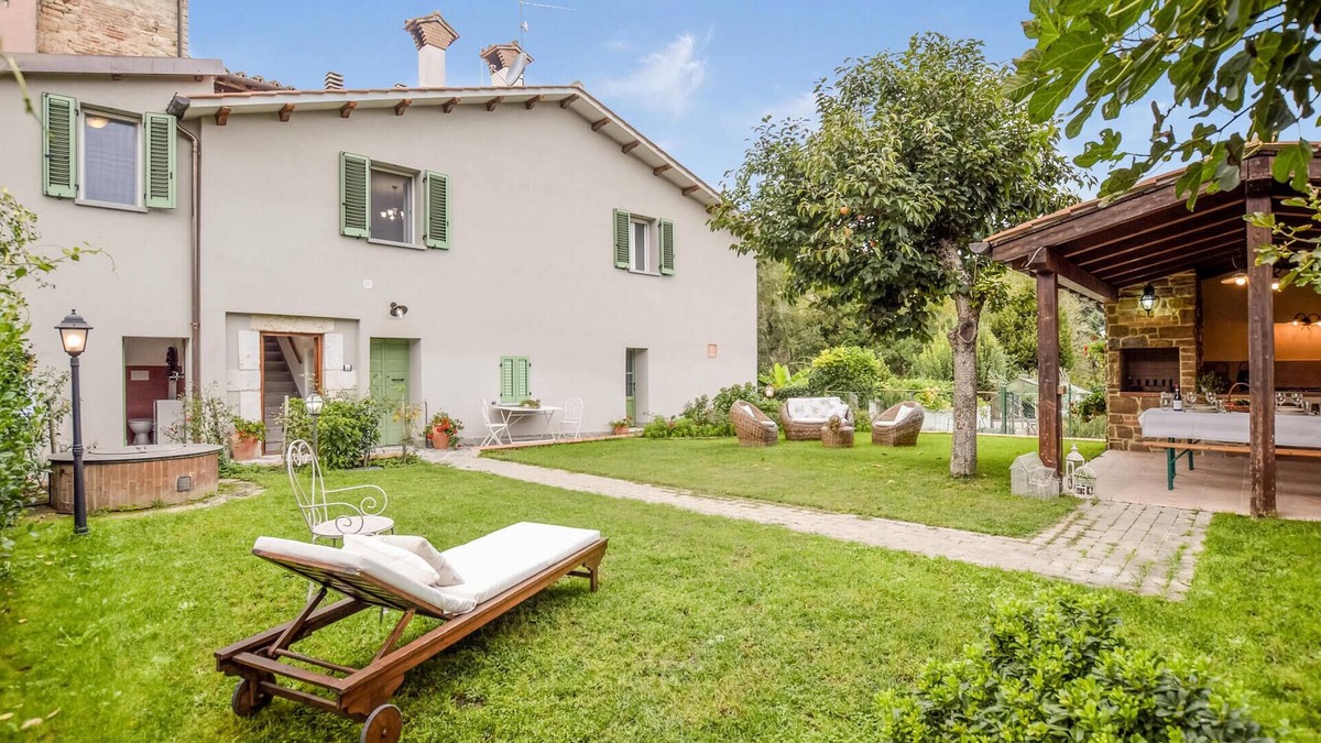 Montelovesco House | Gorgeous home in Palazzetto Nese