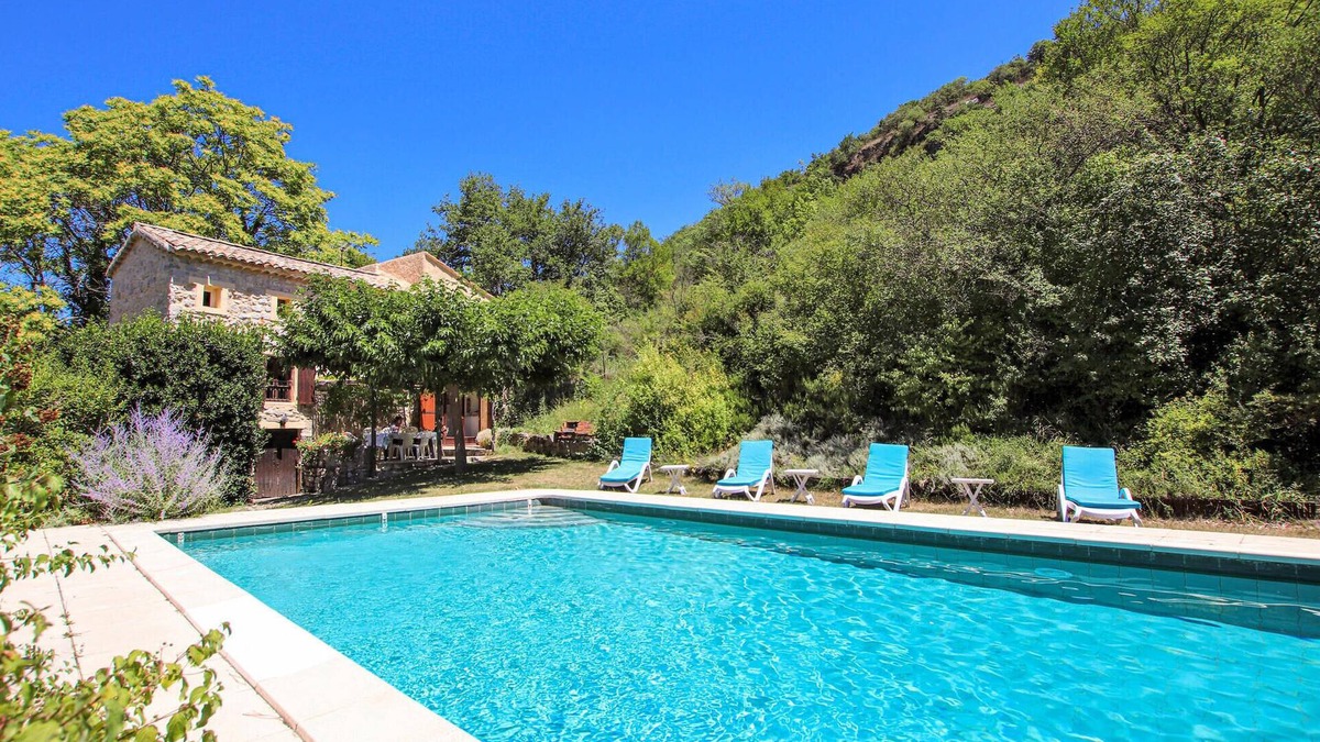 Curnier House | Gorgeous home in Curnier