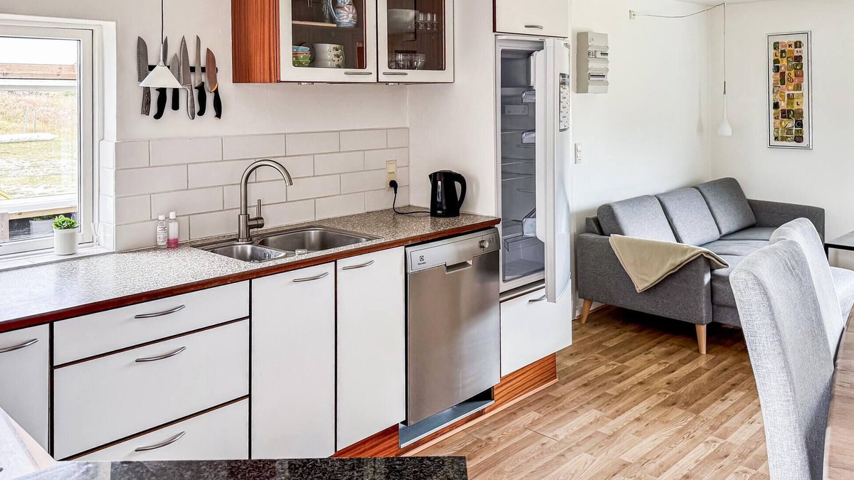 Rindby Strand House | Gorgeous home in Fanø with kitchen