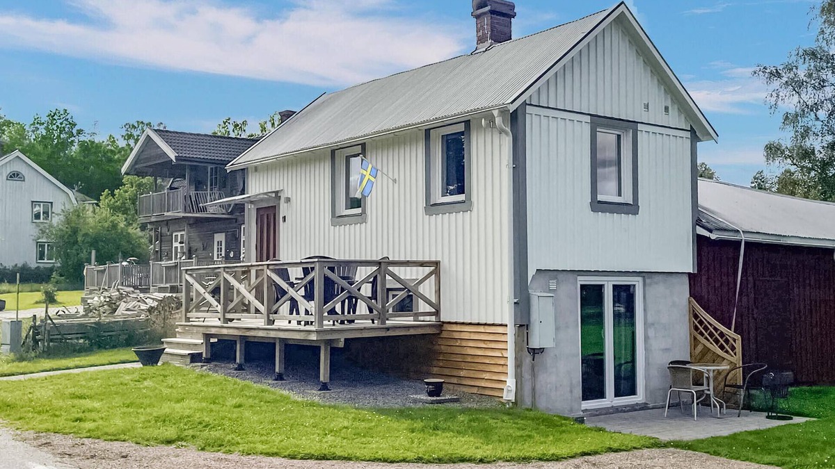 Fengersfors House | Gorgeous home in Fengersfors with WiFi