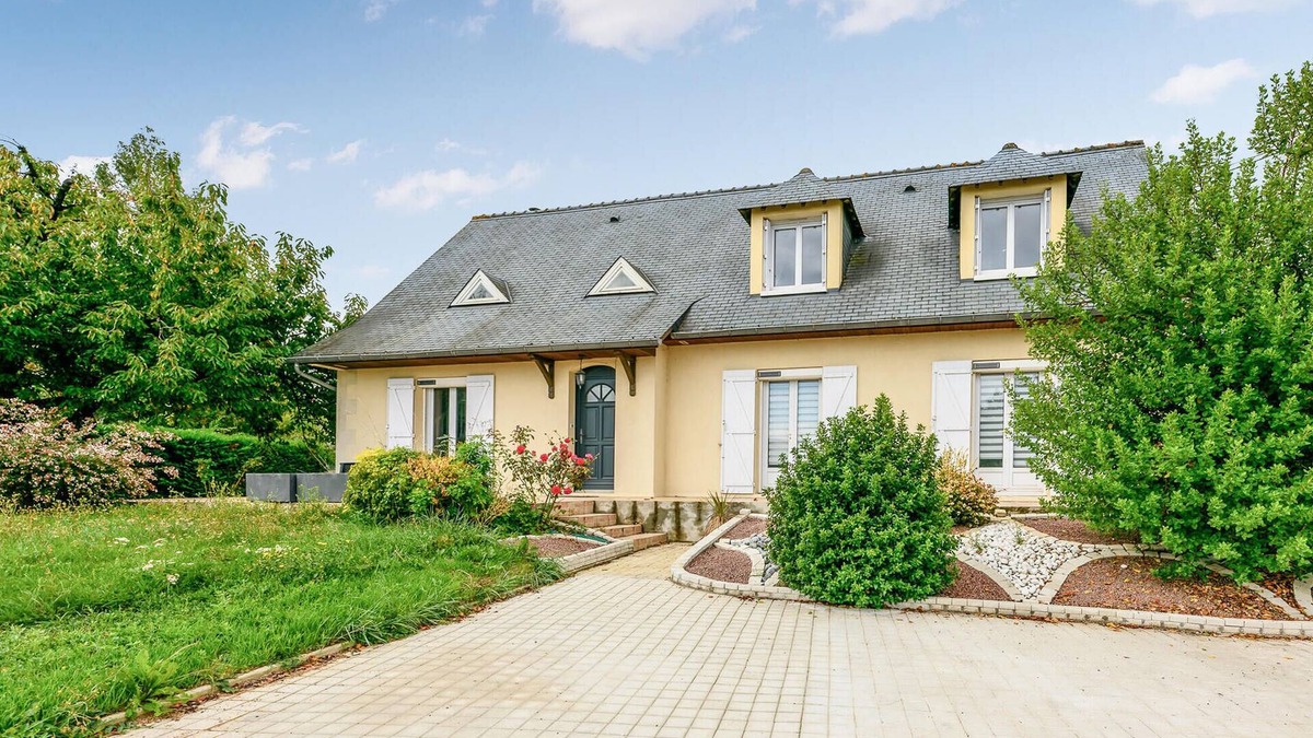 Joue-les-Tours House | Gorgeous home in Joué les Tours