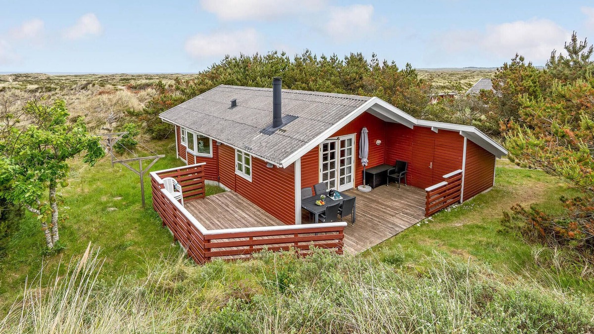 Lild Strand House | Gorgeous home in Frøstrup with sauna