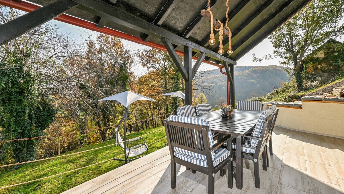 Donja Voca House | Gorgeous home in Gornja Voca with sauna