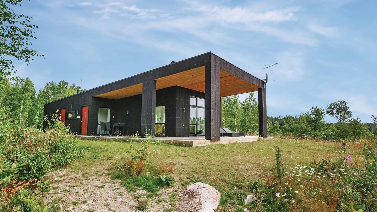 Holmsjo House | Gorgeous home in Holmsjö with sauna