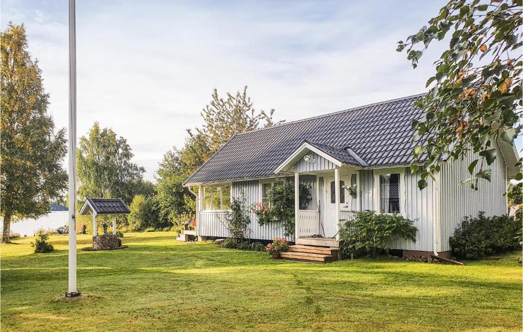 Ljung House | Gorgeous Home In Ljung With Kitchen