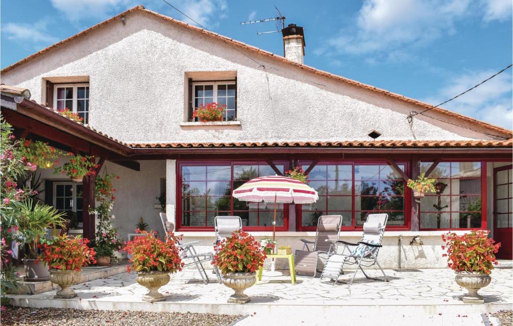 Massugas House | Gorgeous Home In Massugas