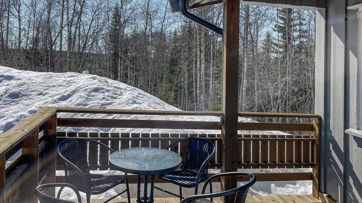 Mesnali House | Gorgeous home in Mesnali with WiFi