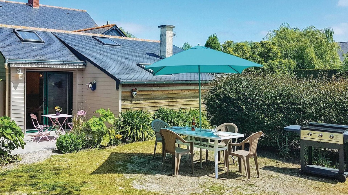 Mont-Dol House | Gorgeous home in Mont-Dol with WiFi